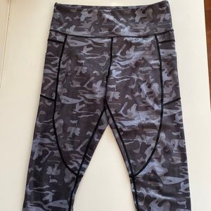 Zyia Active Compression Capri Camo Metallic Leggings